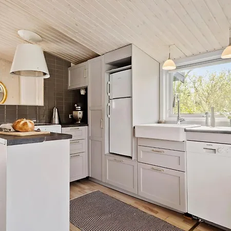 1 Bedroom Stunning In